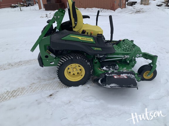 Photo of 2025 John Deere Z930M