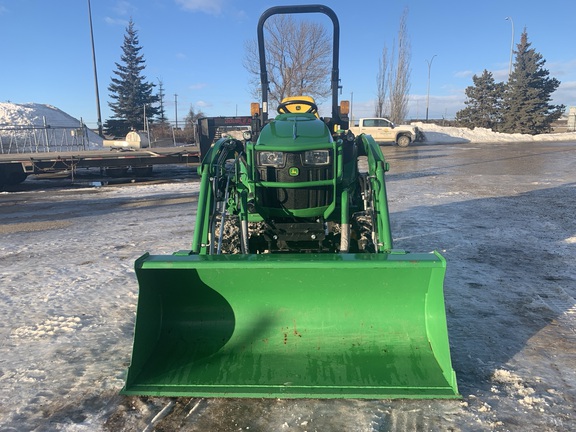 Used 2020 John Deere 2025R Compact Utility Tractors at Horizon Ag & Turf in Edmonton West, AB - Photo3