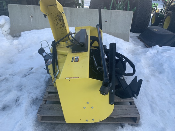 Used 2020 John Deere 2025R Compact Utility Tractors at Horizon Ag & Turf in Edmonton West, AB - Photo8