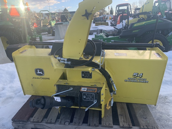 Used 2020 John Deere 2025R Compact Utility Tractors at Horizon Ag & Turf in Edmonton West, AB - Photo9