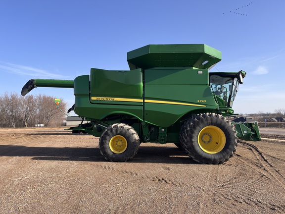 2021 John Deere S790 - Photo2