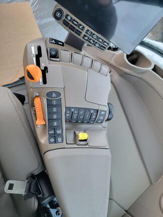 2025 John Deere 8R 410 - Photo8