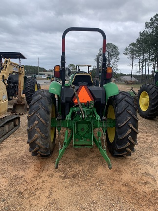0 John Deere 5055E-4