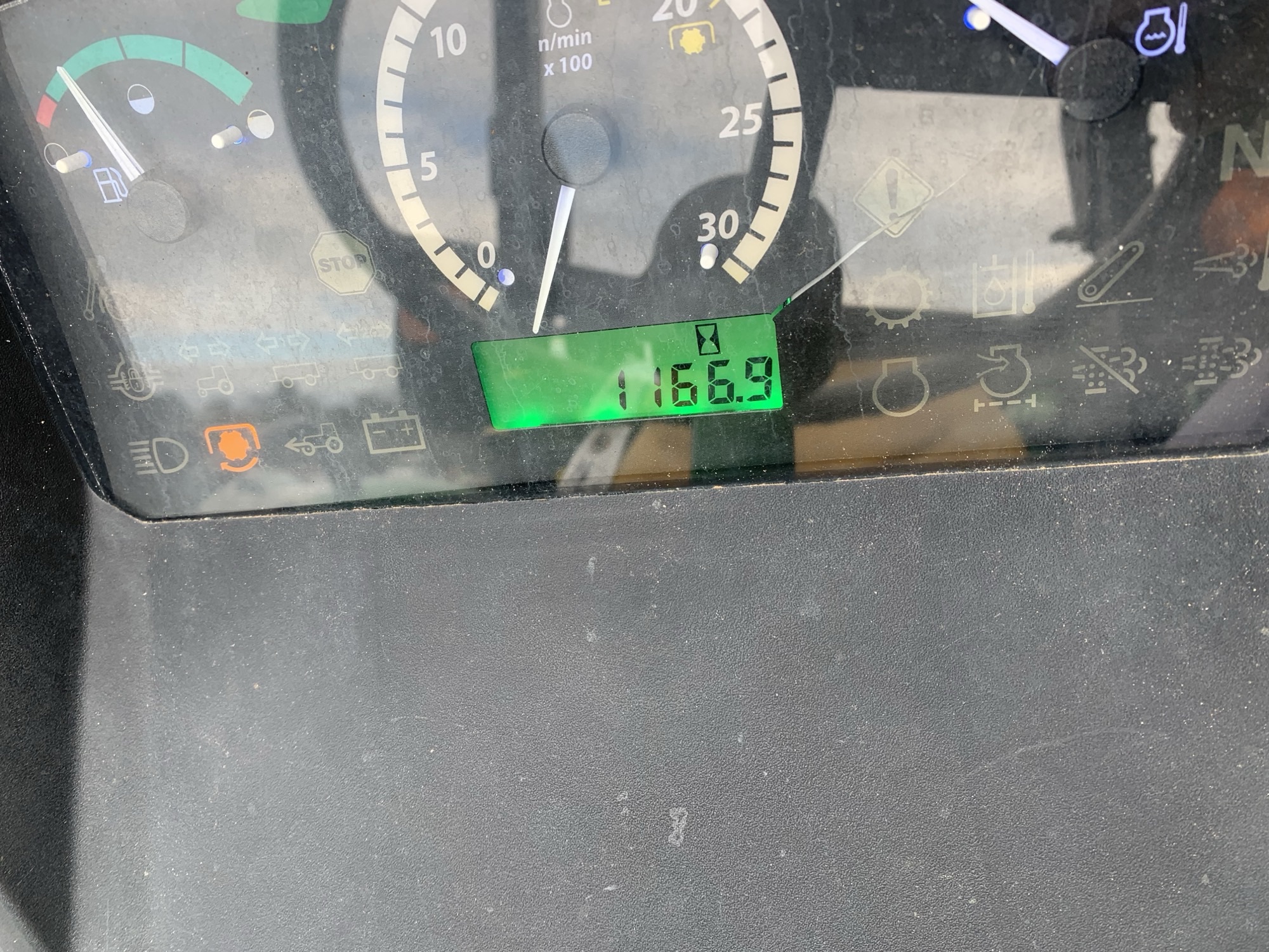 John Deere 5055E Image 5