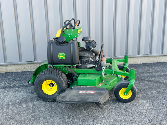 2023 John-Deere 652R