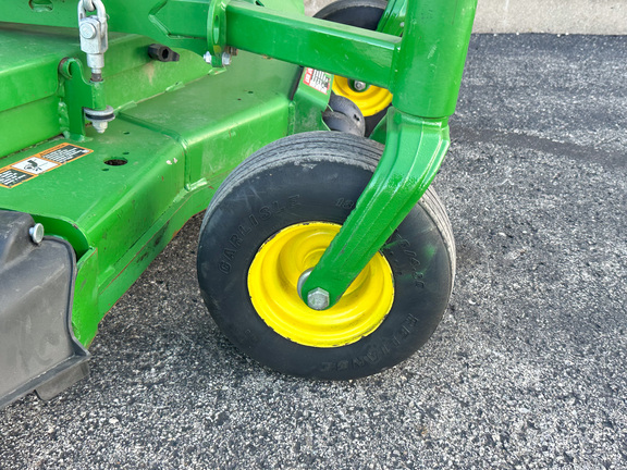 2023 John-Deere 652R