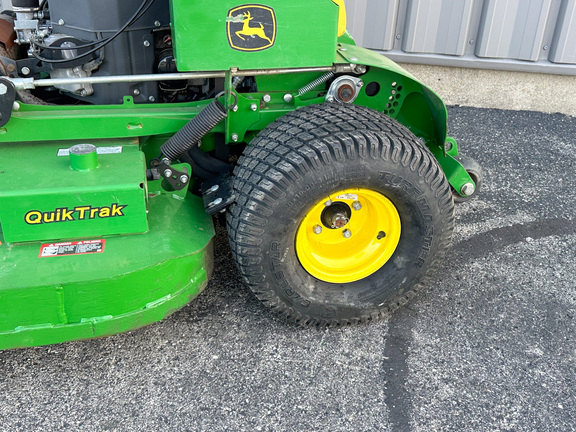2023 John-Deere 652R