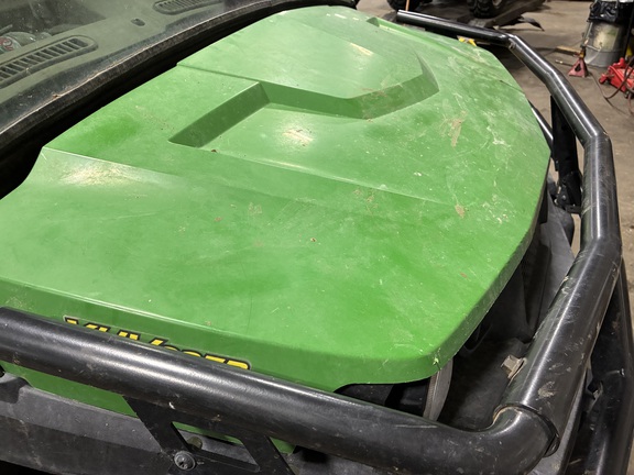 2022 John Deere XUV 835R (3rd thumbnail)