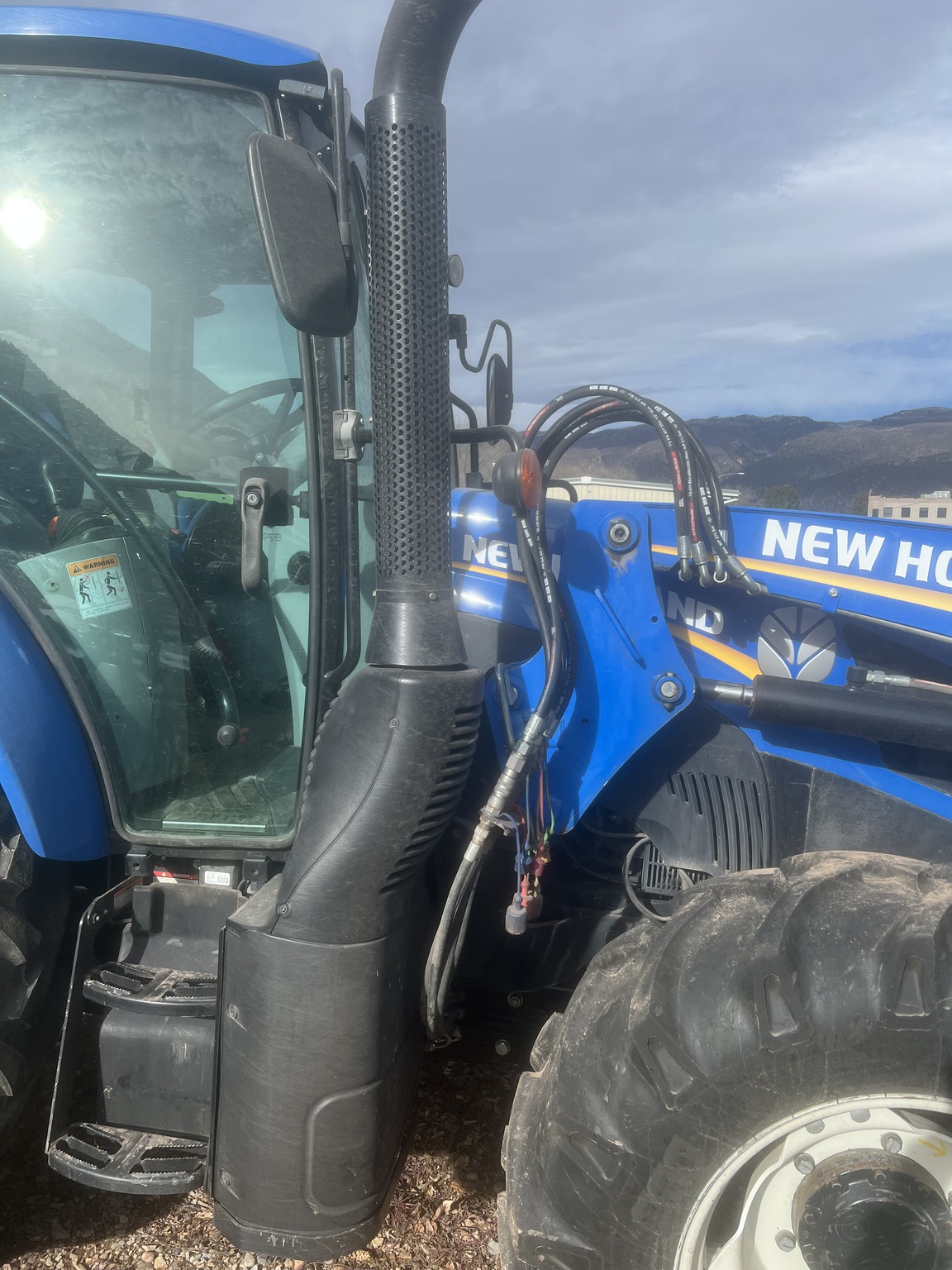 2017 New Holland T4.110 Image 8