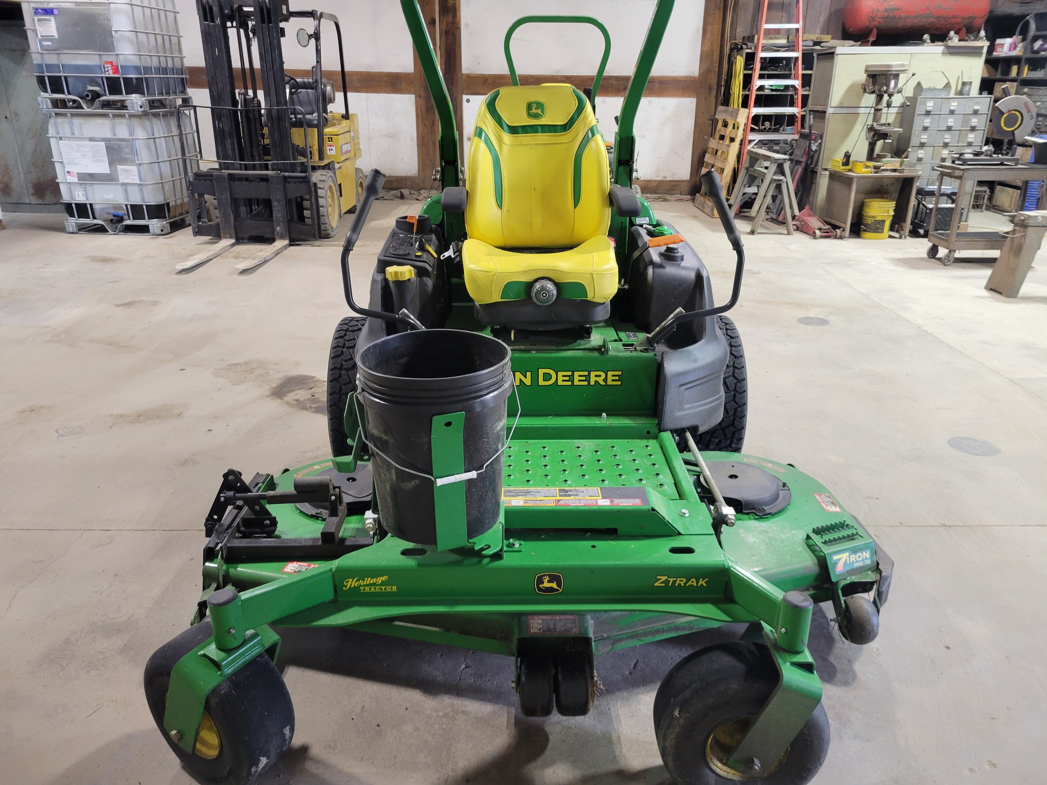  2025 John Deere Z997R at Heritage Tractor in Roanoke, IL