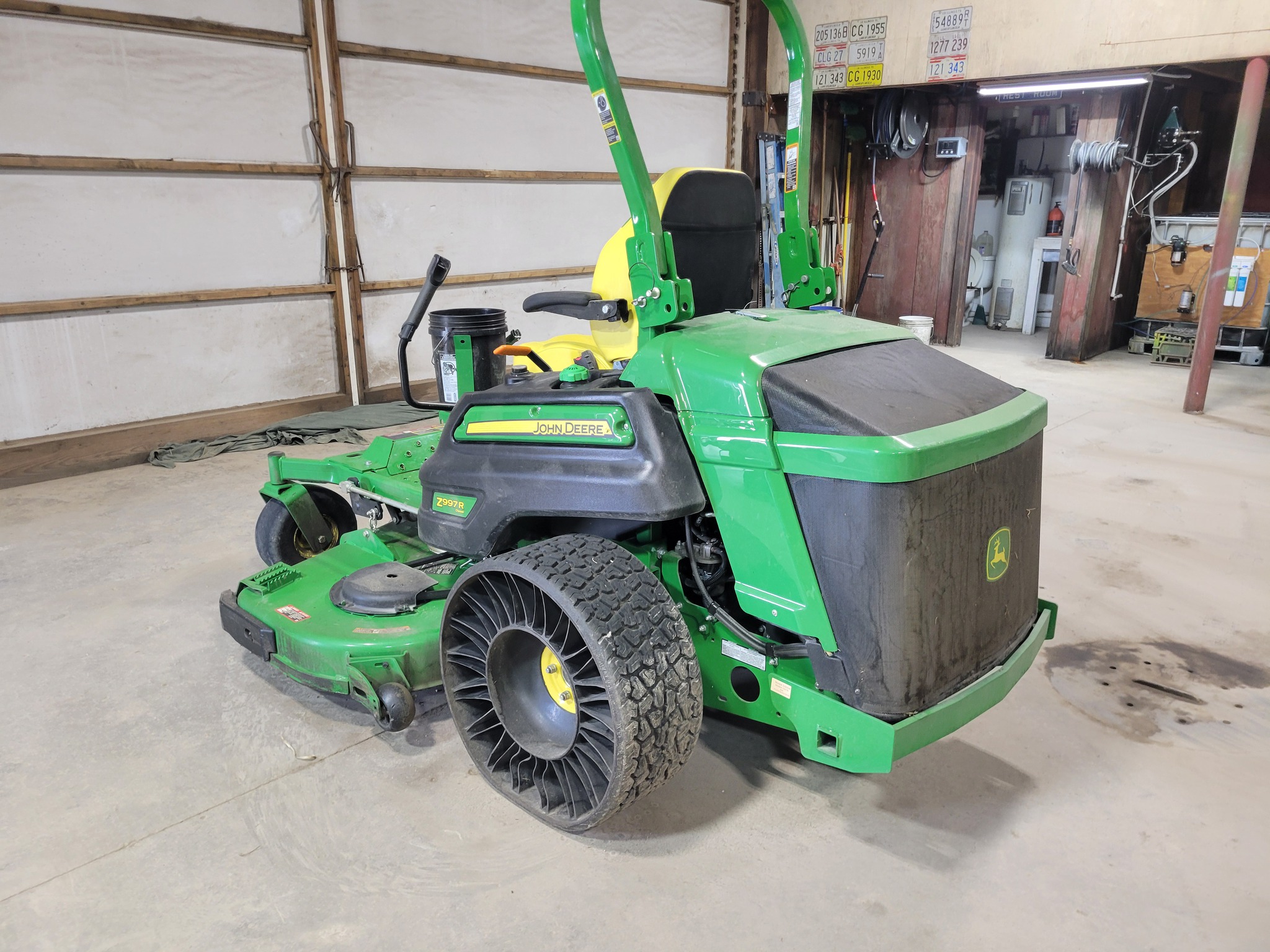 2025 John Deere Z997R at Heritage Tractor in Roanoke, IL