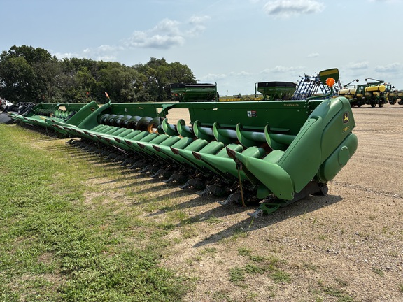  John Deere 718C