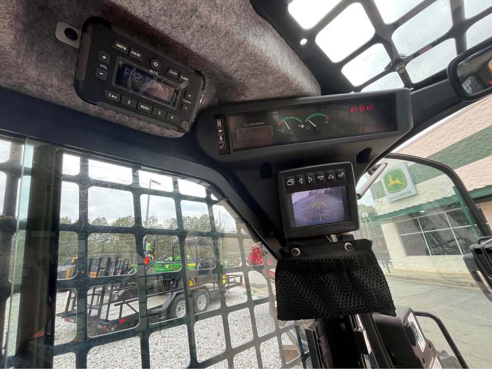 2024 John Deere 317G Image 5