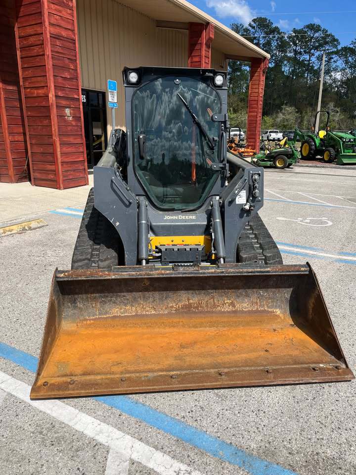 2024 John Deere 325G Image 6