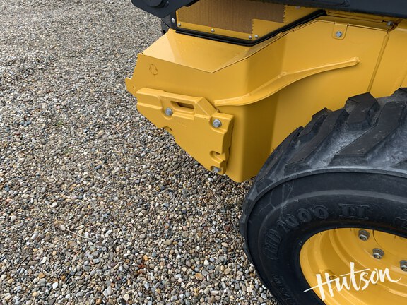 Photo of 2025 John Deere 330 P