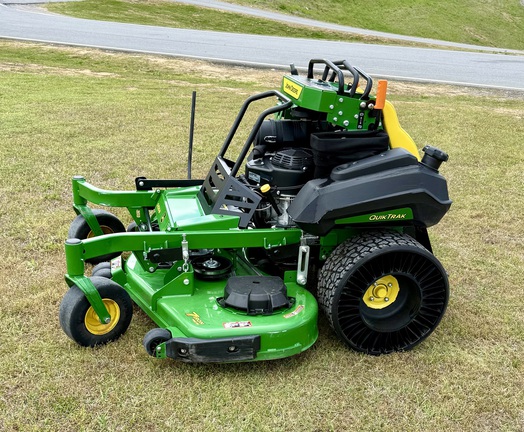 2025 John Deere Q820M