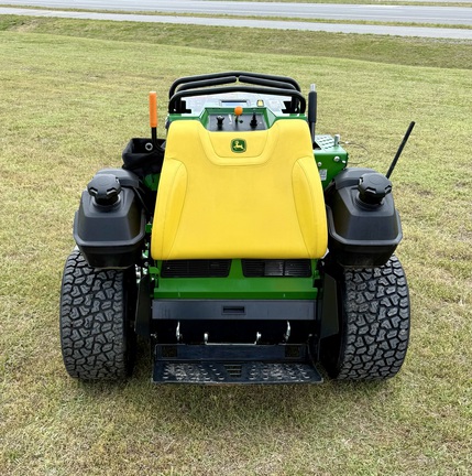 2025 John Deere Q820M
