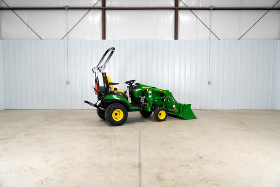New In-Stock 2025 John Deere 1025R Compact Utility Tractors at Koenig Equipment in Greensburg, IN - Photo4