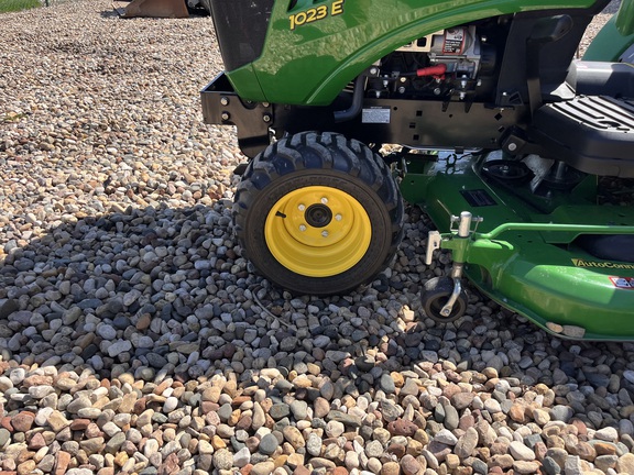 2020 John Deere 1023E - Photo9