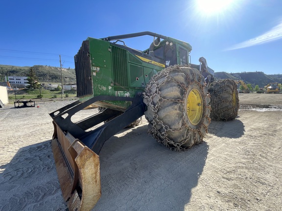 Photo of a 2022 John Deere 848L-II