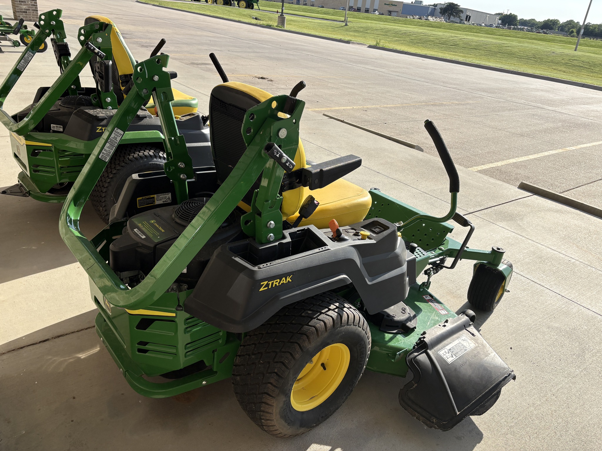 2023 John Deere Z530M Image 3