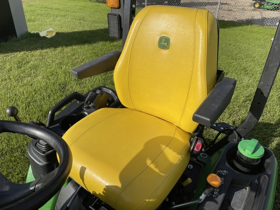 2021 John Deere 1025R