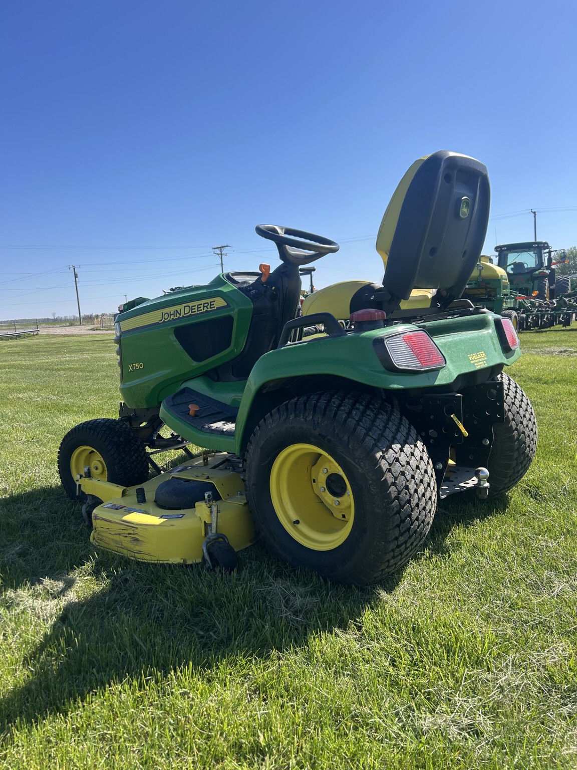 2012 John Deere X750 Image 2
