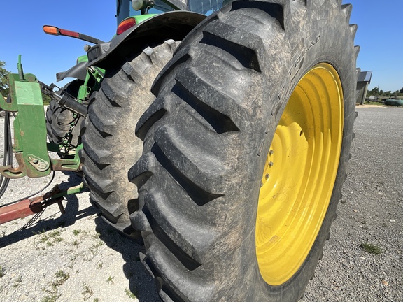 Photo of 2010 John Deere 8295R