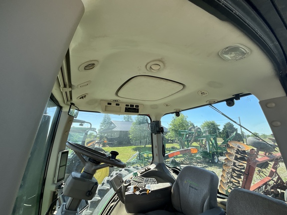 Photo of 2010 John Deere 8295R