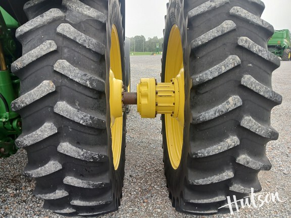 Photo of 2010 John Deere 8295R