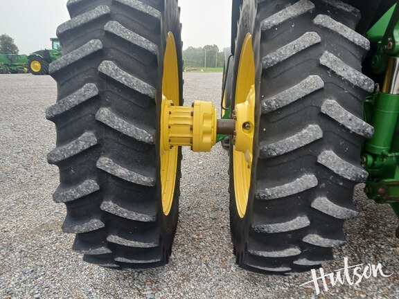 Photo of 2010 John Deere 8295R