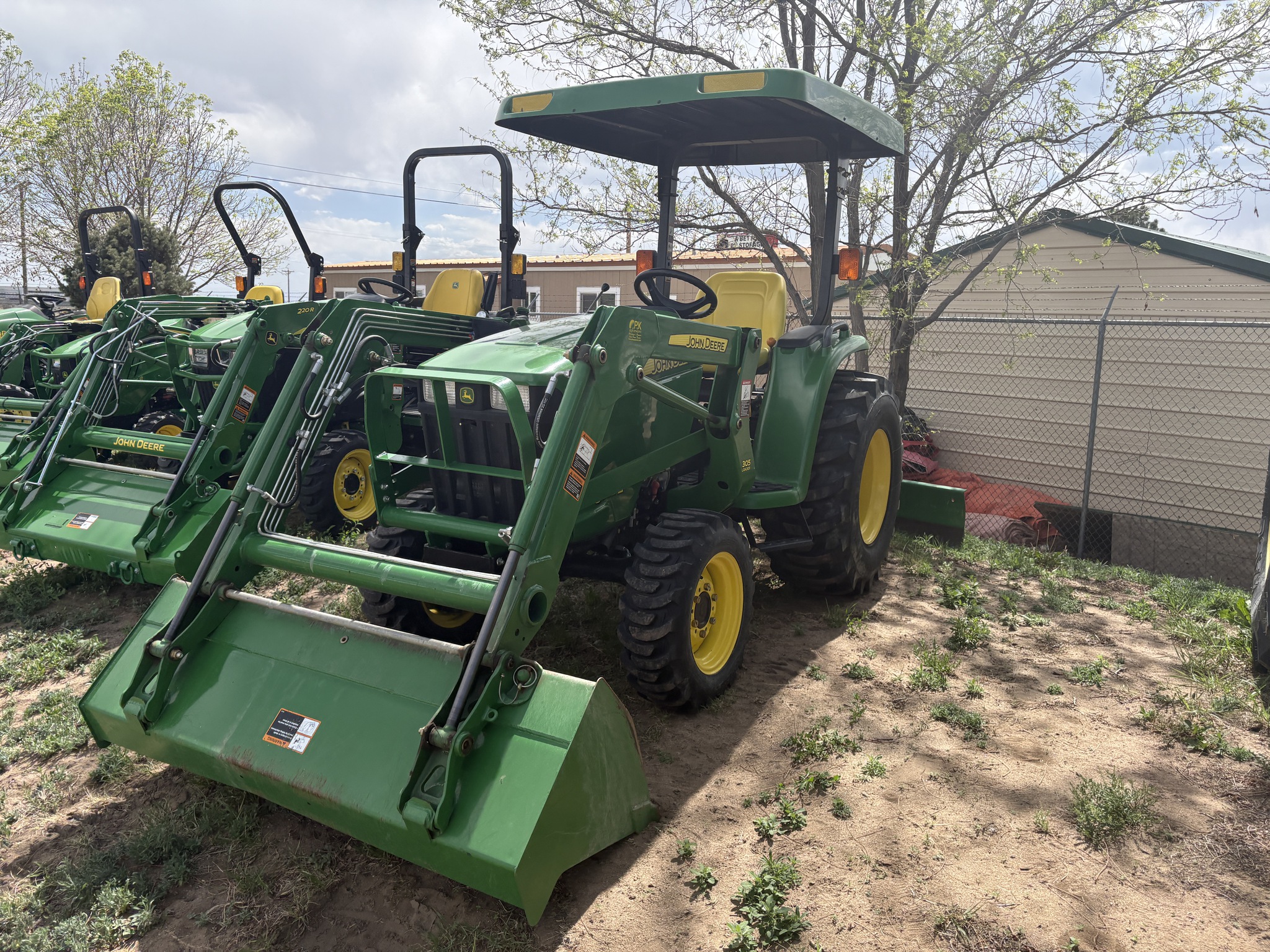 2011 John Deere 3032E Image 10