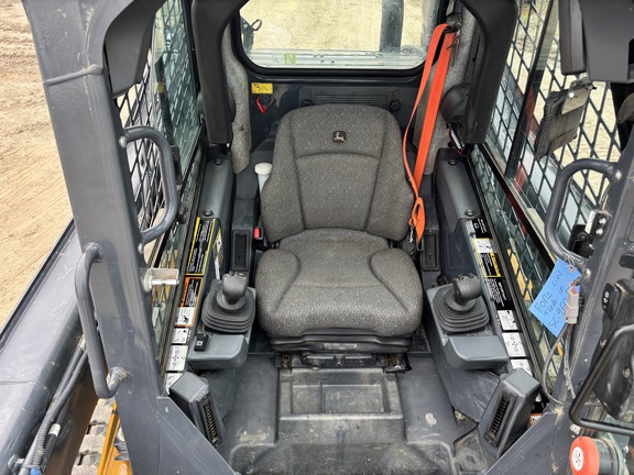 2025 John Deere 325G