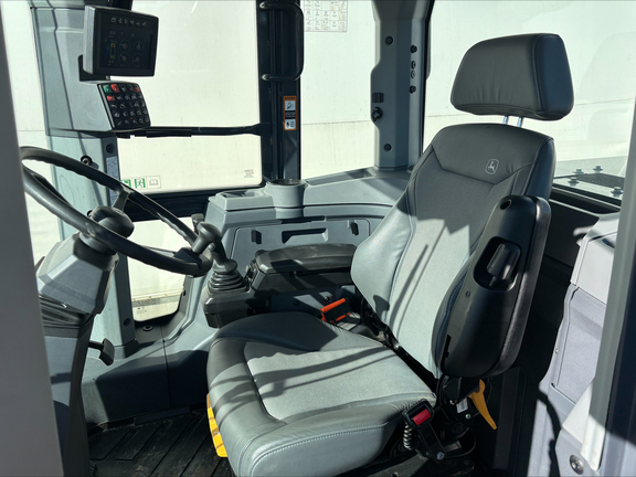 2024 John Deere 624 P