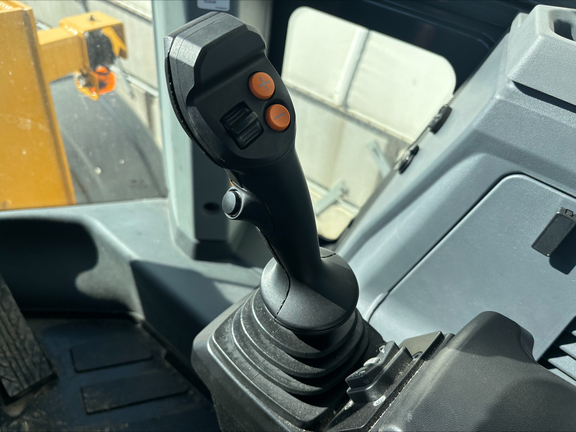2024 John Deere 624 P
