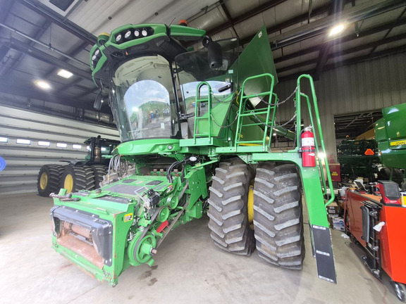Used 2019 John Deere S780 Combines at Horizon Ag & Turf in St. Paul, AB - Photo2