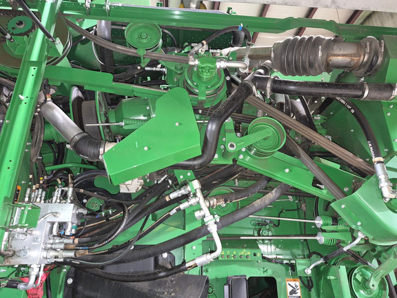 Used 2019 John Deere S780 Combines at Horizon Ag & Turf in St. Paul, AB - Photo6