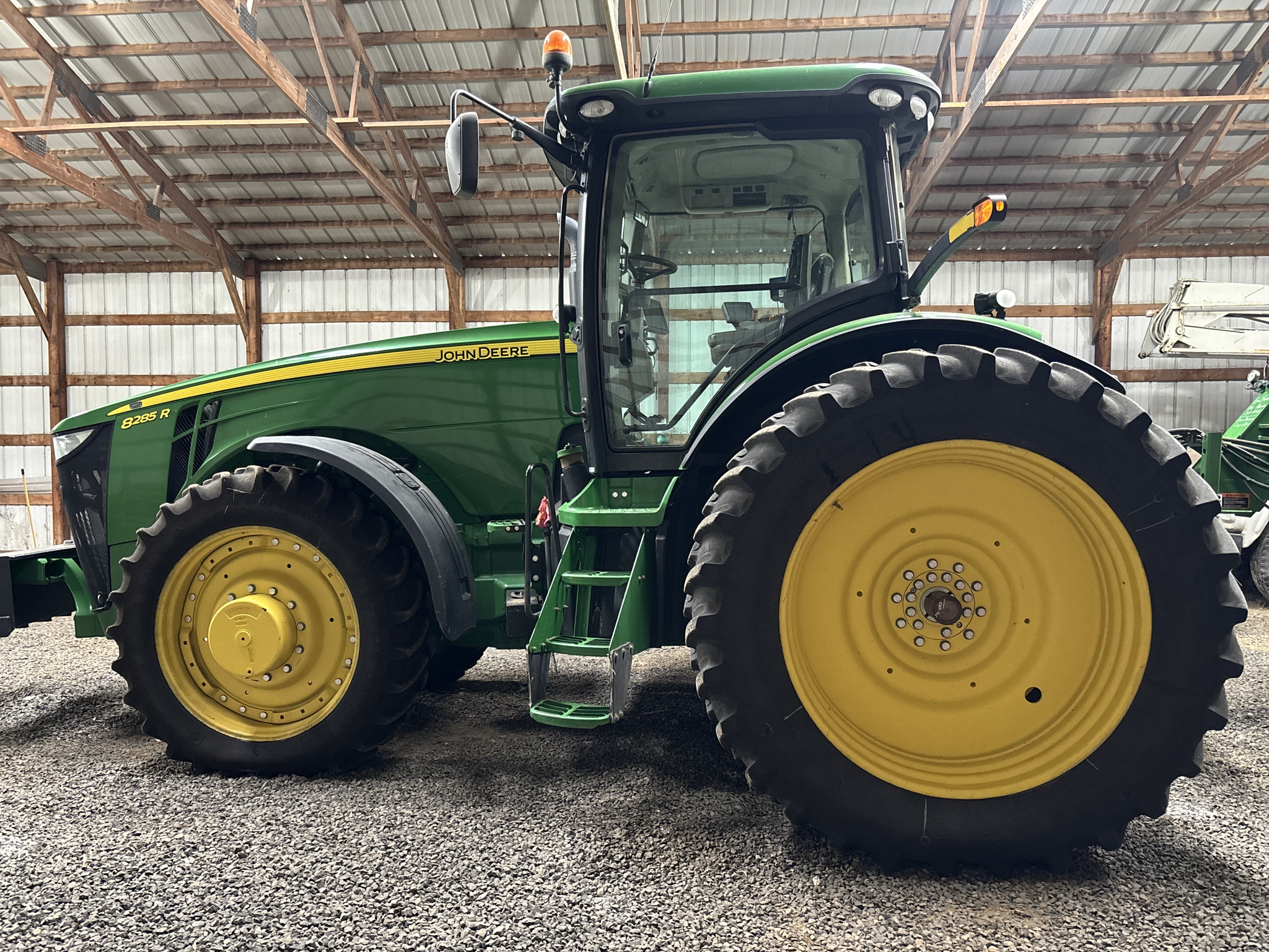 Used 2013 John Deere 8285R Row Crop Tractors at Koenig Equipment in Urbana, OH - PhotoXL3