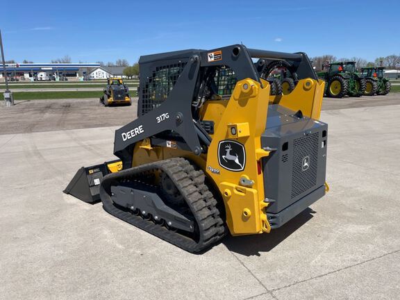 2023 John Deere 317G