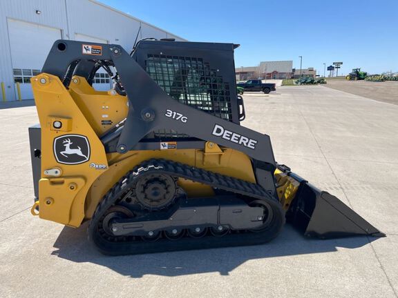 2023 John Deere 317G
