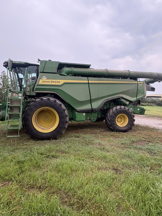  John Deere X9 1000
