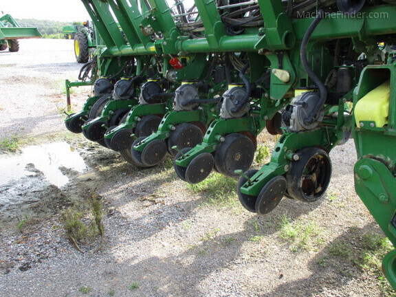 Photo of 2013 John Deere 1790