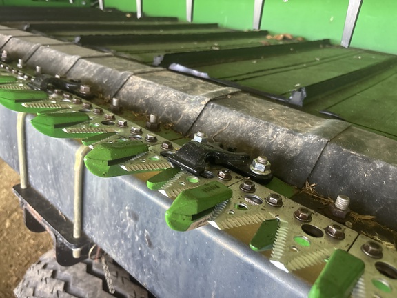 Used 2018 John Deere 640FD Combine Platforms at Koenig Equipment in Oxford, OH - Photo9