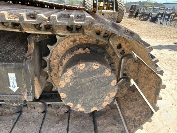 2022 John Deere 210GLC