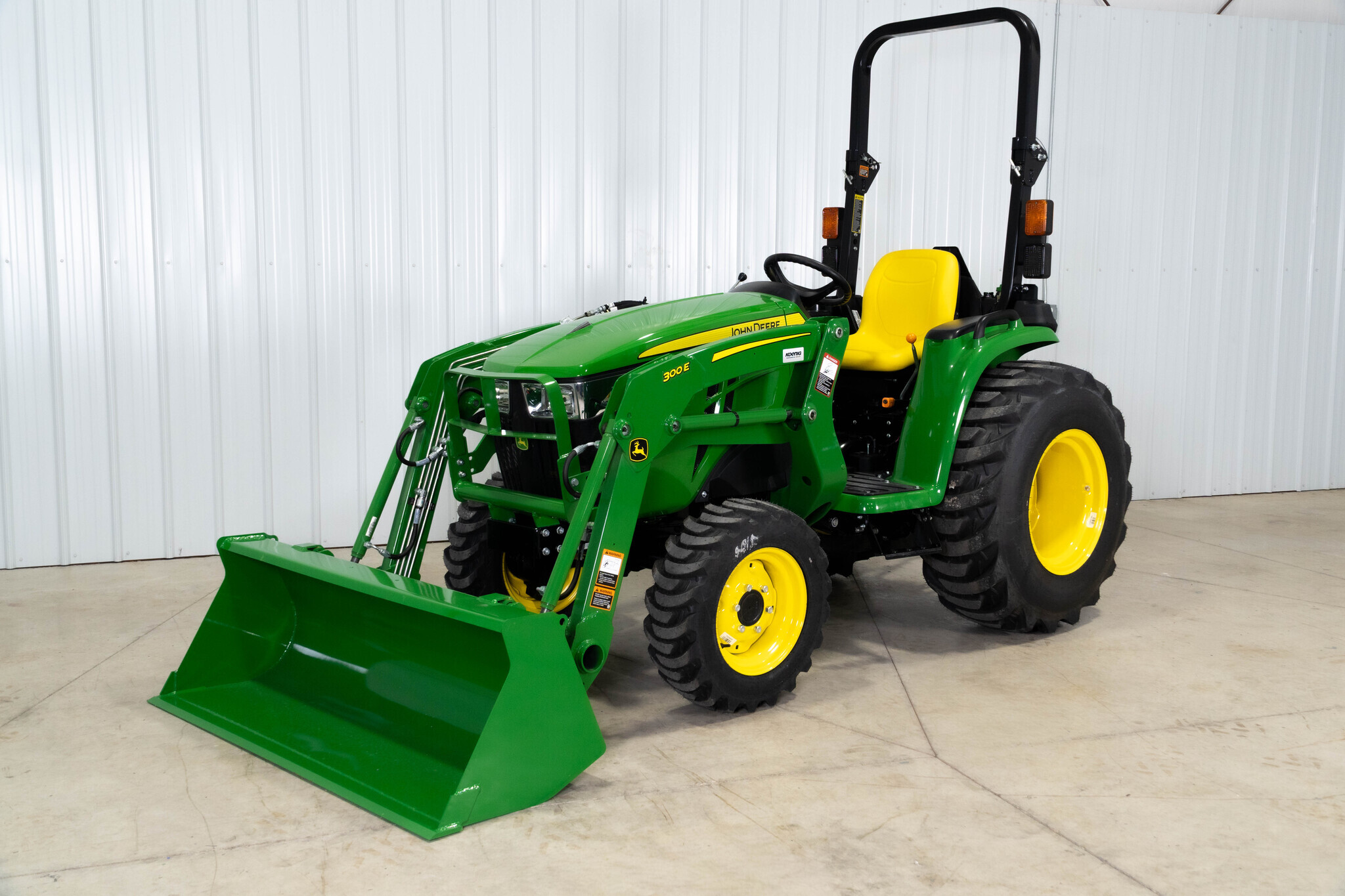 New In-Stock 2026 John Deere 3032E Compact Utility Tractors at Koenig Equipment in Oxford, OH - PhotoXL0