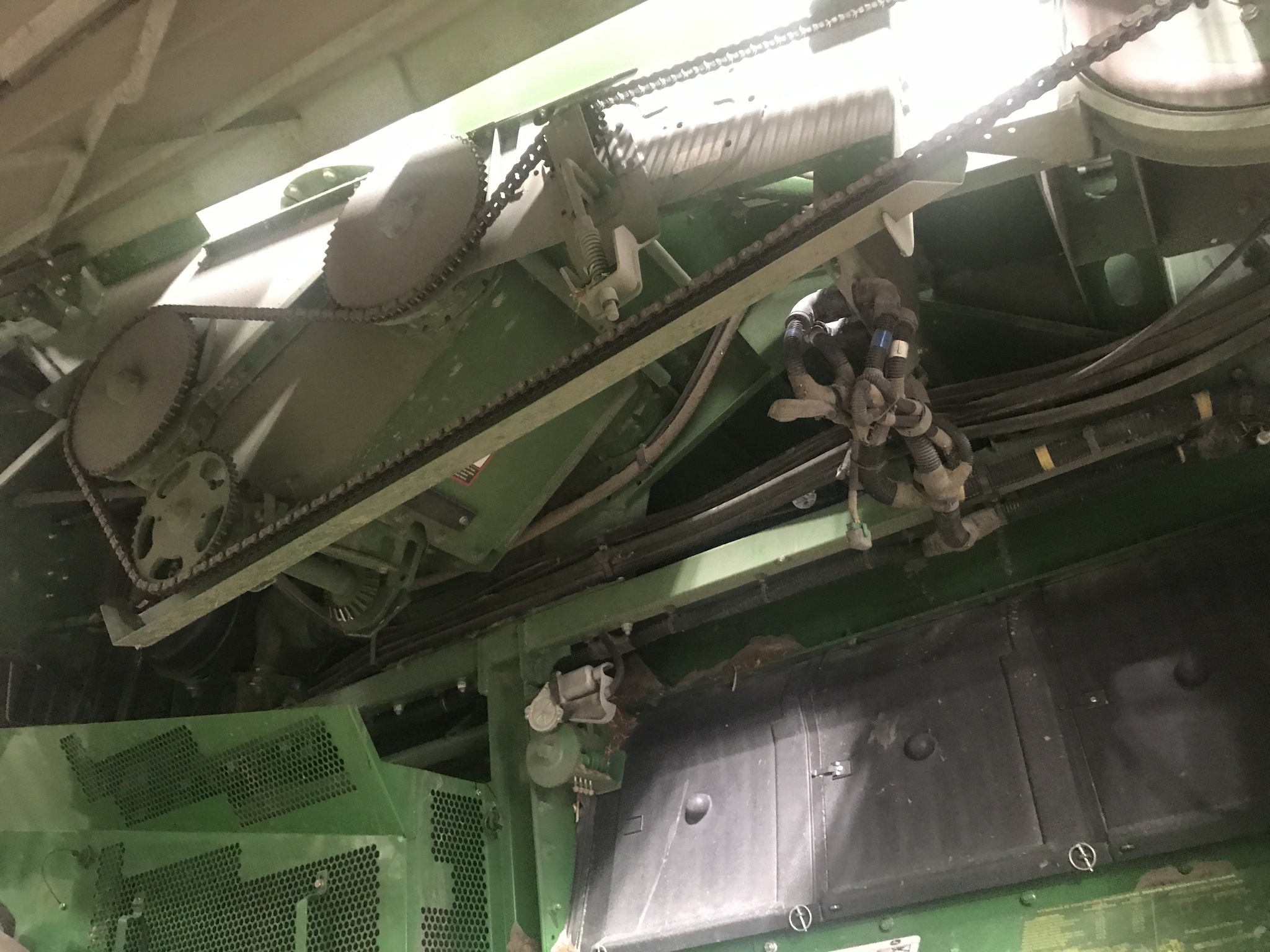 Used 2013 John Deere S660 Combines at Koenig Equipment in Greenville, OH - PhotoXL6