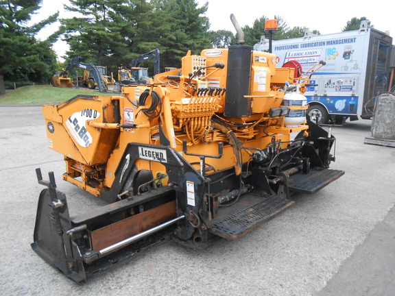 2004 Leeboy 1000D