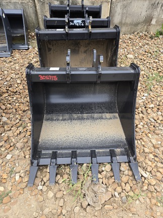 2025 John Deere 36 in. TOOTH BKT