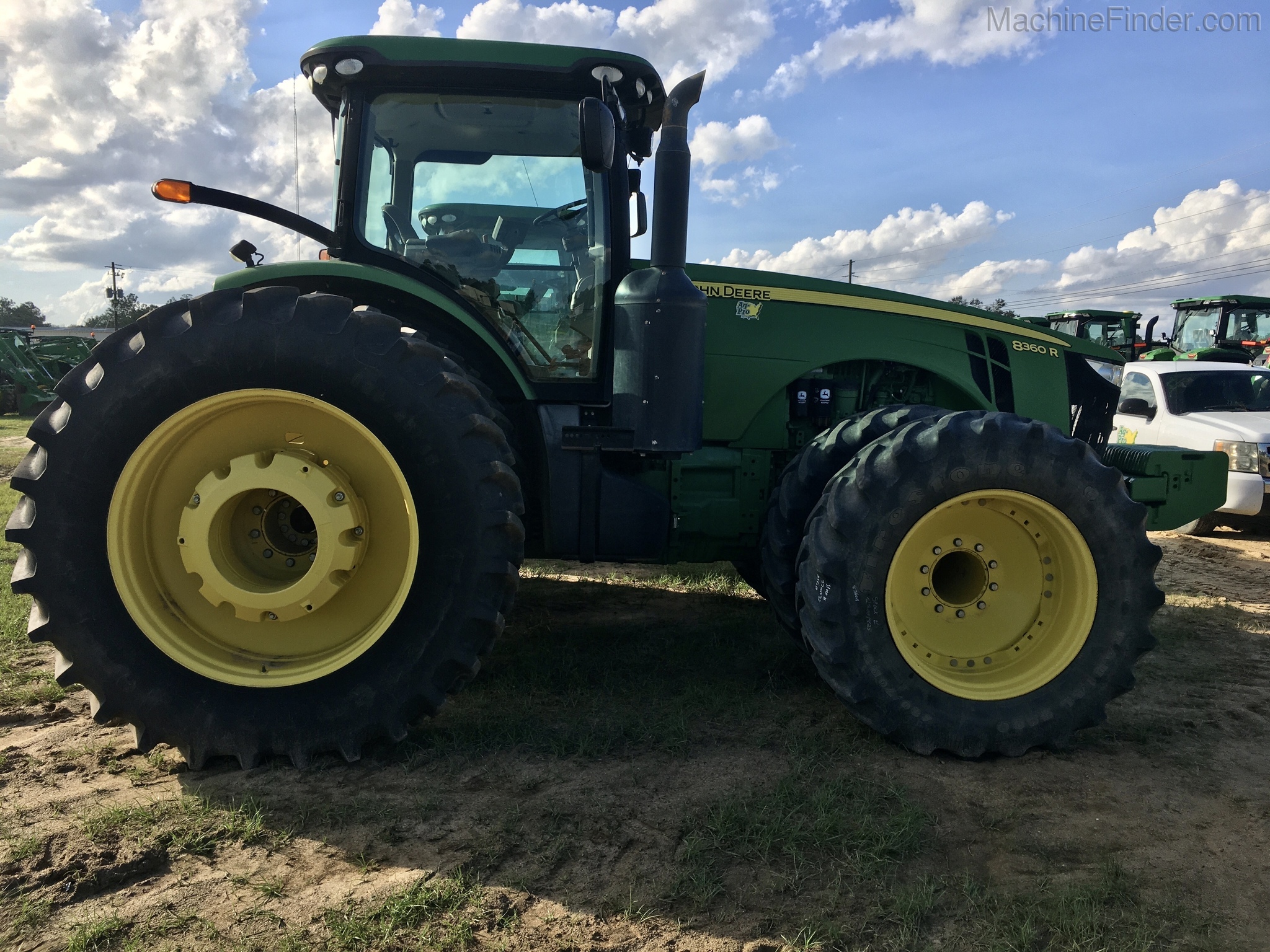 2012 John Deere 8360R Image 4