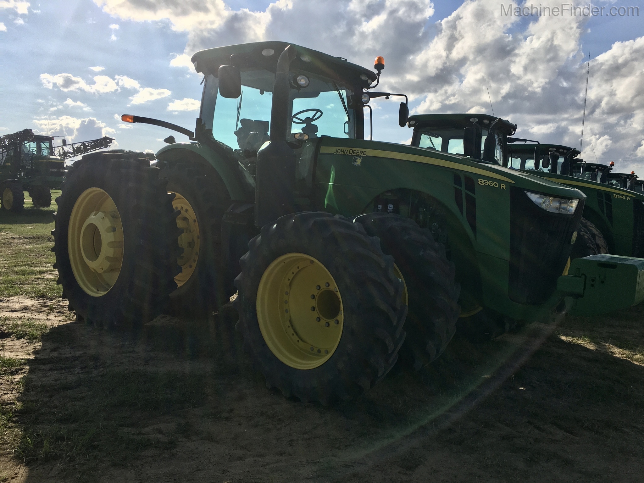 2012 John Deere 8360R Image 3